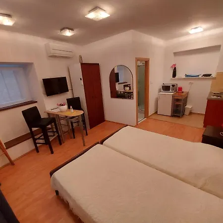 Guesthouse Boris Labin  Exterior photo